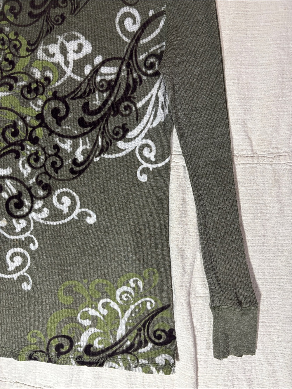 Women's Olive Green Waffle knit Long Sleeve Tunic Top Swirl Print Vintage Y2K - Picture 7 of 13